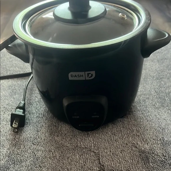 Dash Black Mini Rice Cooker - Picture 3 of 9